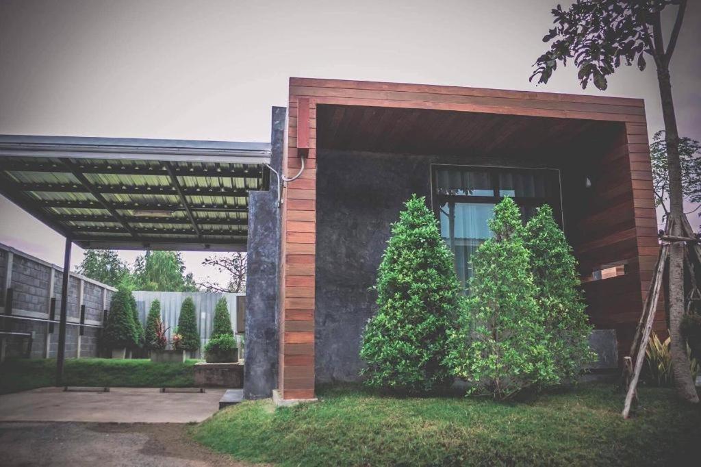 The Infinite Resort Nakhon Sawan Exterior foto
