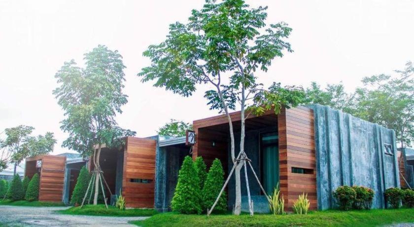 The Infinite Resort Nakhon Sawan Exterior foto