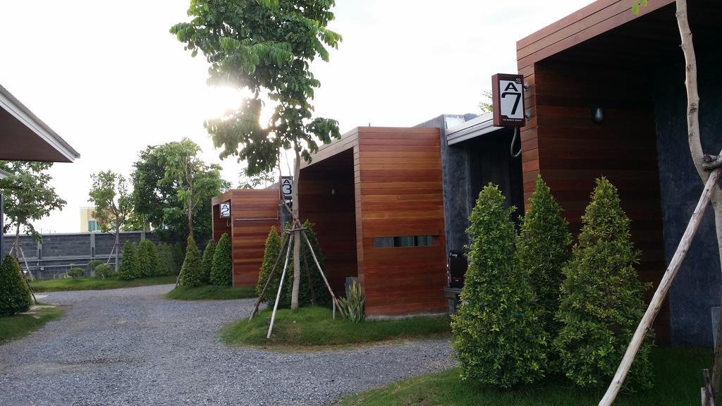The Infinite Resort Nakhon Sawan Exterior foto